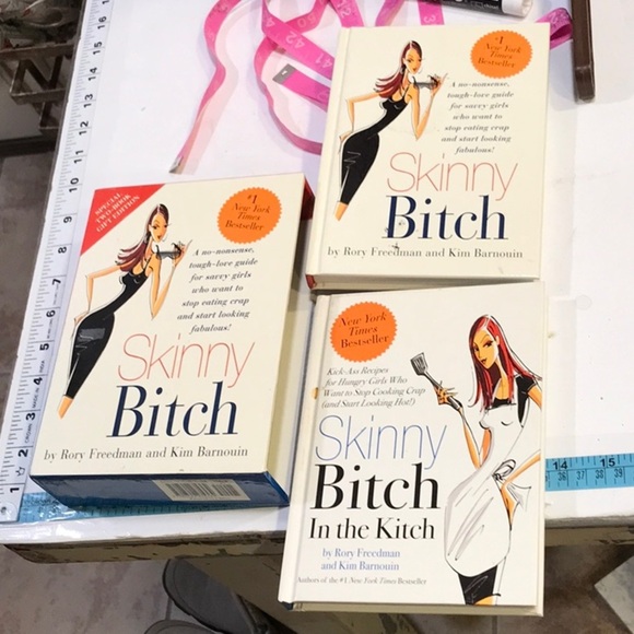 Lot 2 Skinny B itch Box set by Rory Freedman  Skinny Biotch+Kitch  9780762436088 - Picture 3 of 6